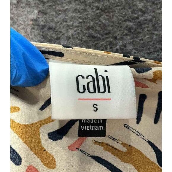 Women's CABi Long Sleeve Blouse, Like New, Small - Picture 5 of 7